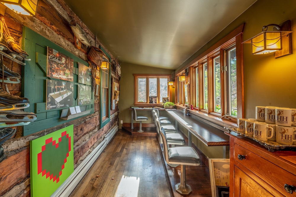 Highland Haven Creekside Inn - photo 147