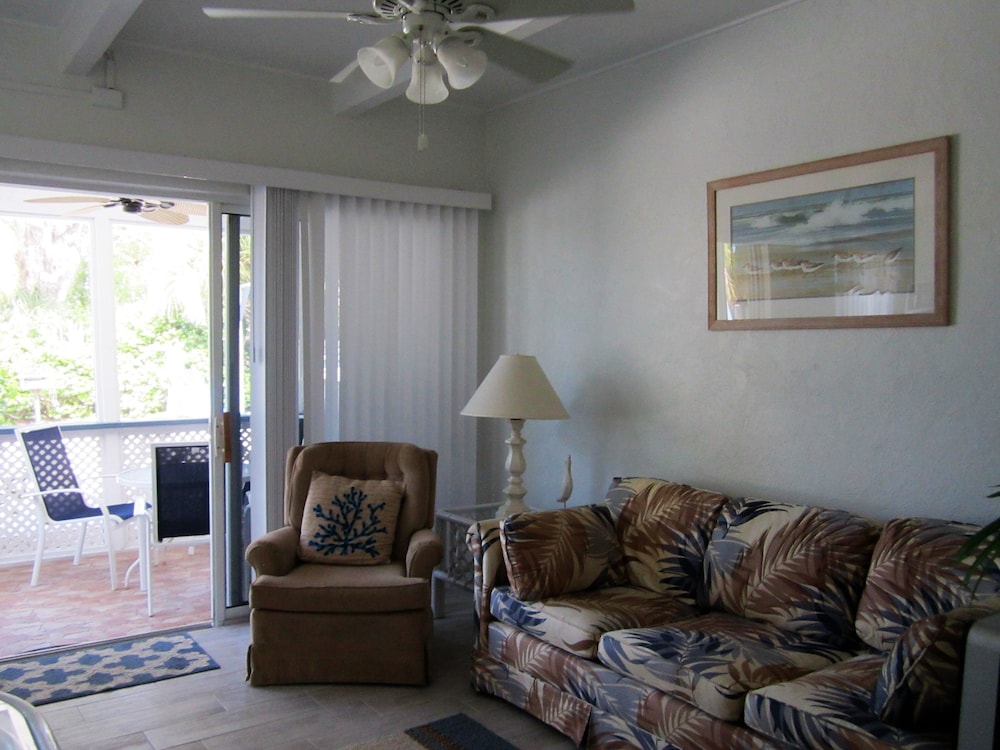 Tropical Winds Motel & Cottages - photo 38