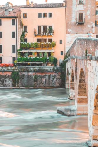 Suite Ponte Pietra — 4-Star Luxury Hotel in Verona, Italy