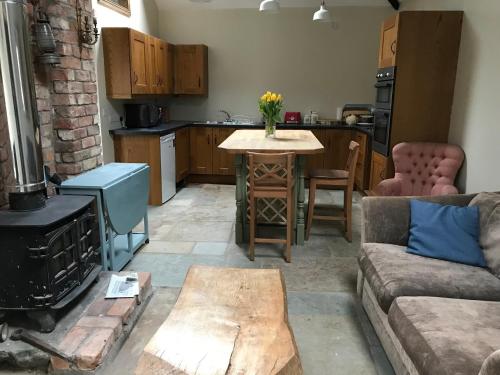Tracey's Farmhouse Cottage — 4-Star Luxury Hotel in Belfast, United Kingdom