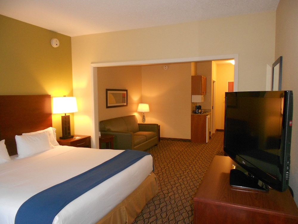 Holiday Inn Express & Suites Lancaster by IHG - photo 11