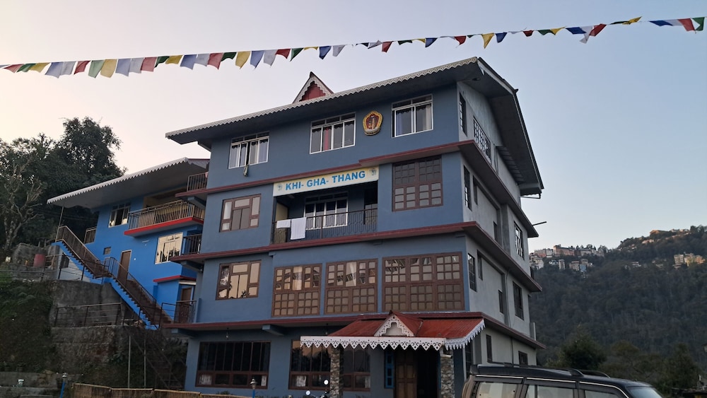 Khi Gha Thang Retreat in Gyalshing, India