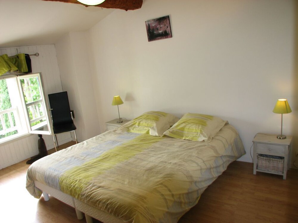 Domaine Saint Joly - carbon neutral hotel in Carcassonne