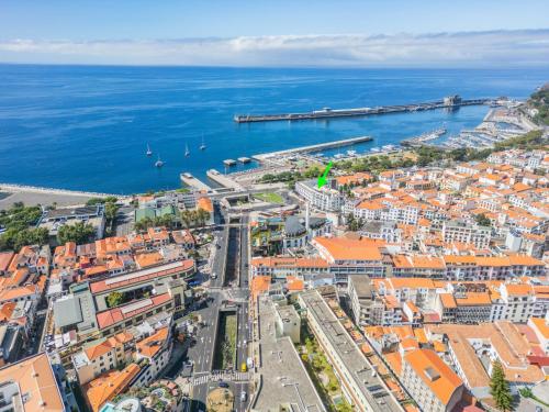 Super Central Deep Blue — 4-Star Luxury Hotel in Funchal, Portugal