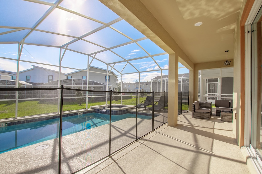 Champions Gate Resort 6 Bdrm Home - photo 44