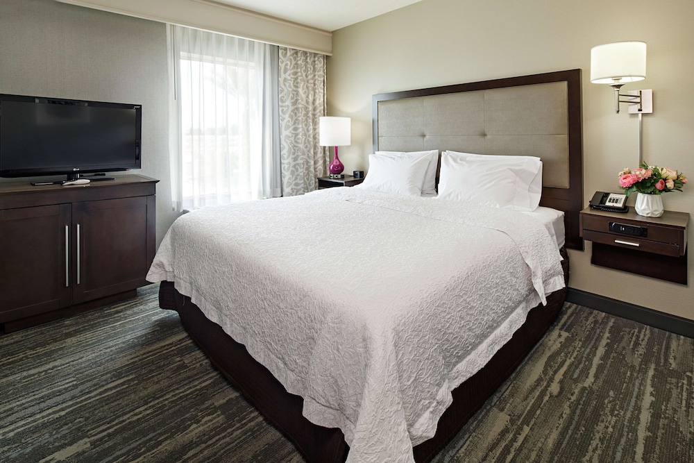 Hampton Inn & Suites Palm Desert - photo 10