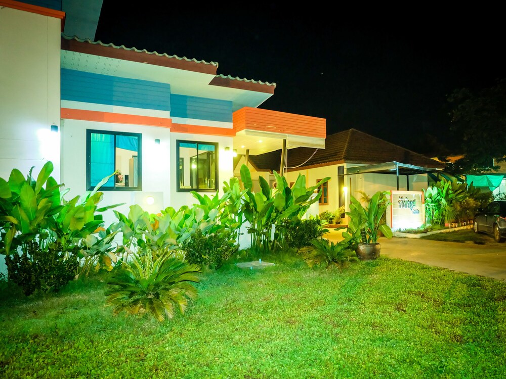 Wangthatum in Si Maha Phot, Thailand