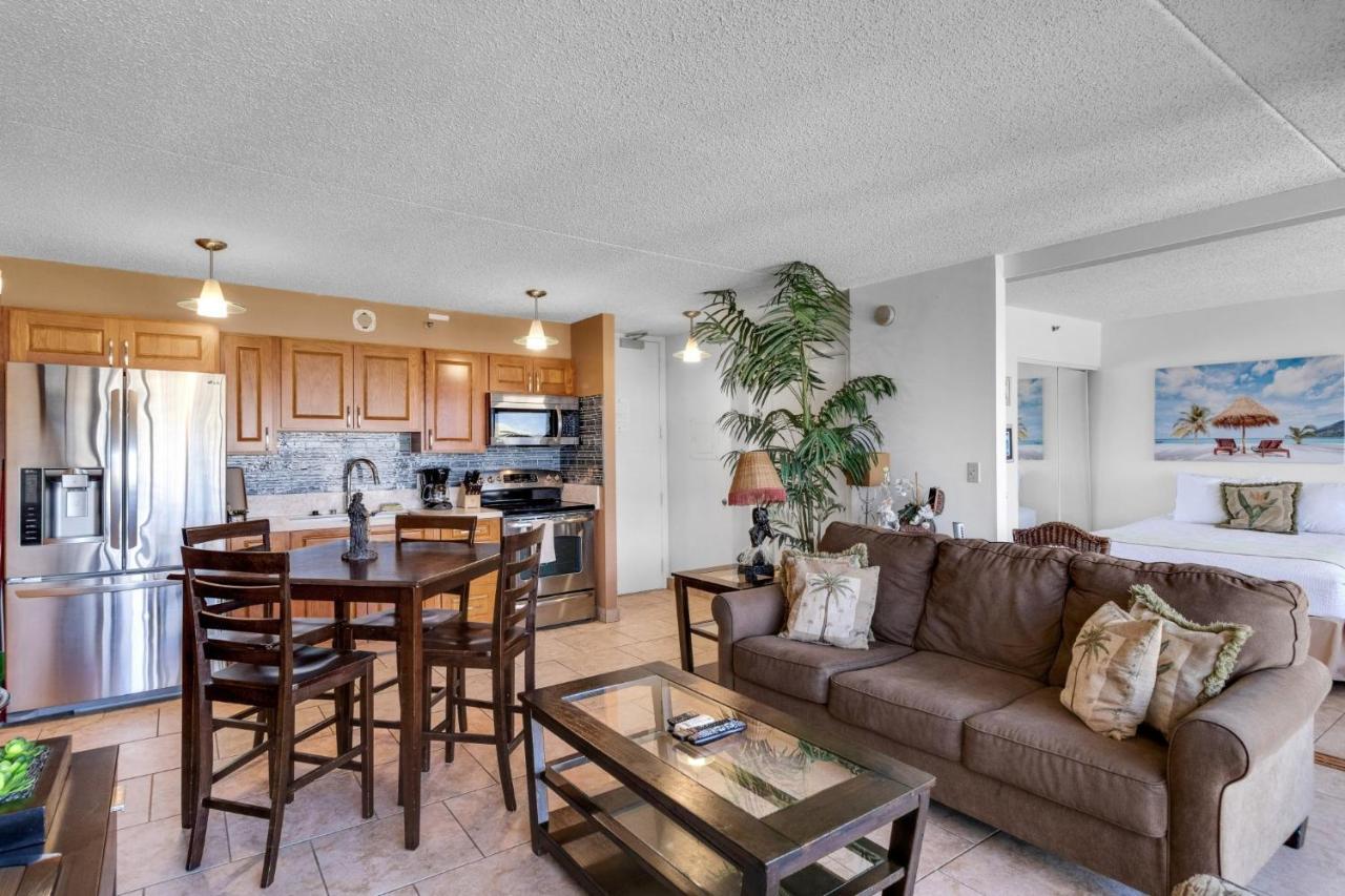 Tower 2 Suite 3201 Qqp Home - photo 9