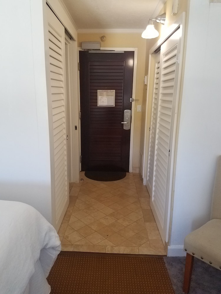 2417 at Lihue Oceanfront Resort - photo 5