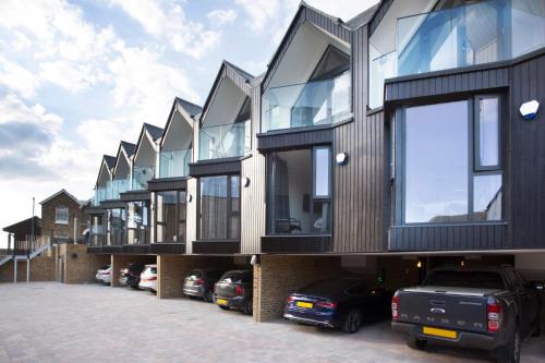Warehouse Holiday Lets — hotel in Whitstable