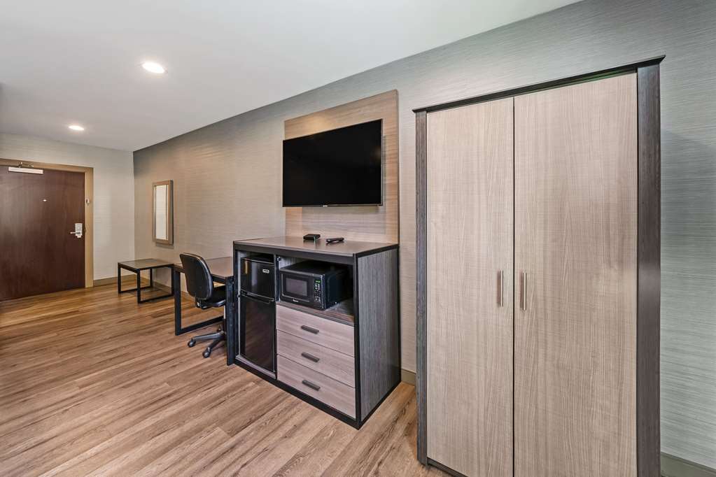 Americas Best Value Inn Foxboro - photo 21