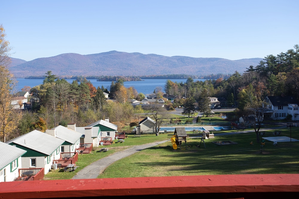 Hill View Motel and Cottages - photo 10