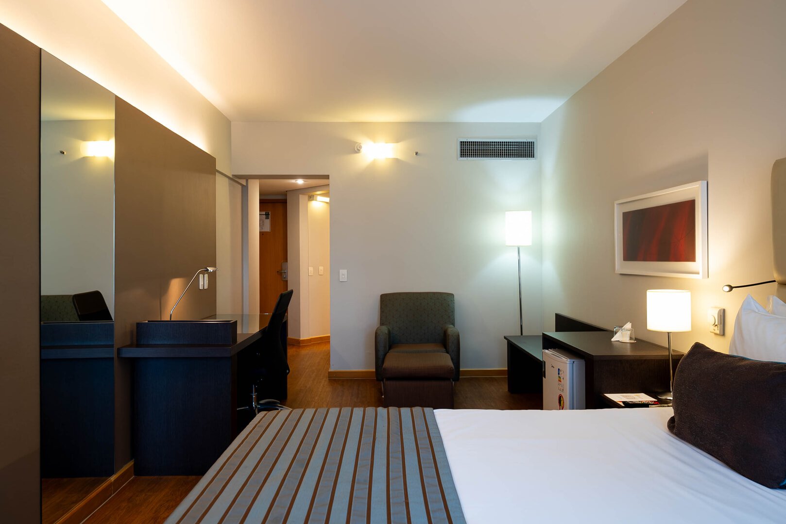 Hotel & Residence Sol Alphaville Flat — 4-Star Luxury Hotel in Barueri, Brasil