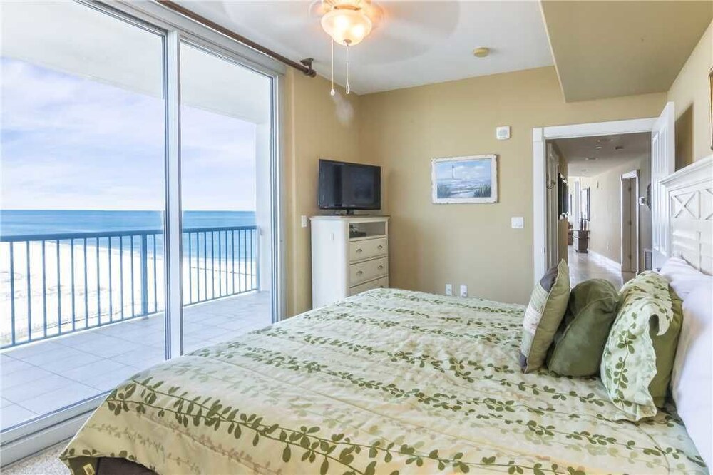 Island Tower 1001 3 Br condo by RedAwning - photo 8