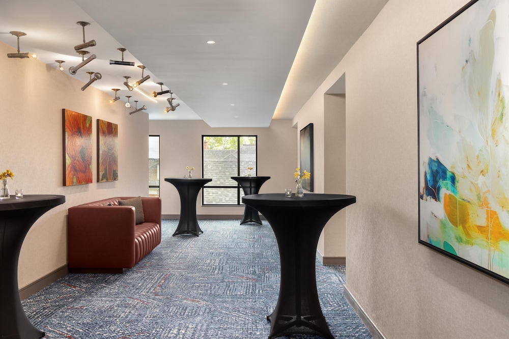 Hilton Garden Inn Burlington Downtown - photo 61
