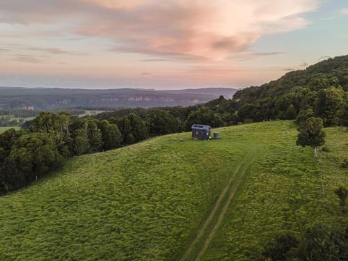 Tiny Edmond in Robertson, Australia