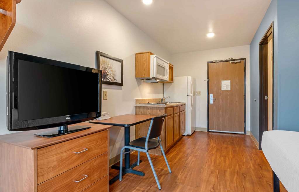 Extended Stay America Select Suites Indianapolis Greenwood - photo 9
