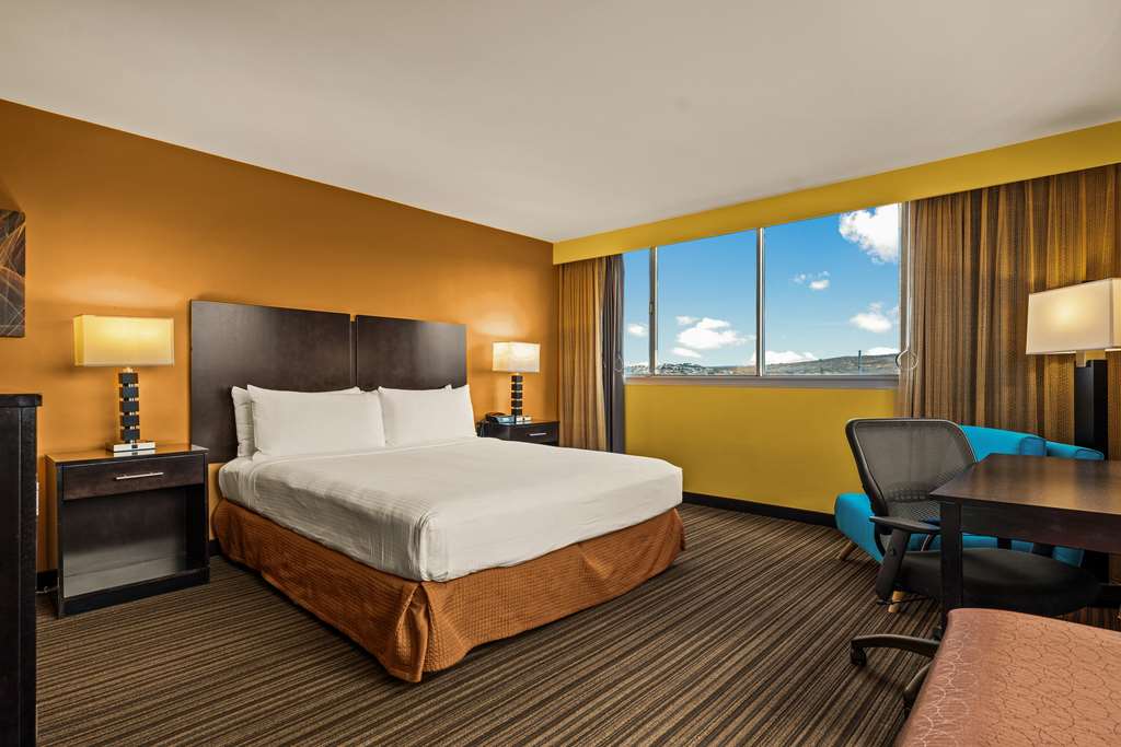 Best Western The Plaza Hotel Honolulu Airport Free Breakfast - photo 18