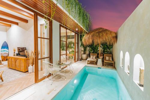Villa Kaya Canggu 5mins walk to the Beach New 1BR Pool Villa in Canggu — 4-Star Luxury Hotel in Canggu, Indonesia
