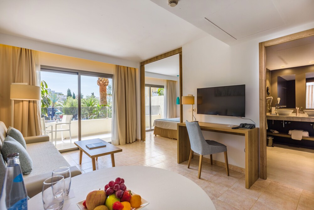 Zafiro Palmanova — Calvia — photo 4
