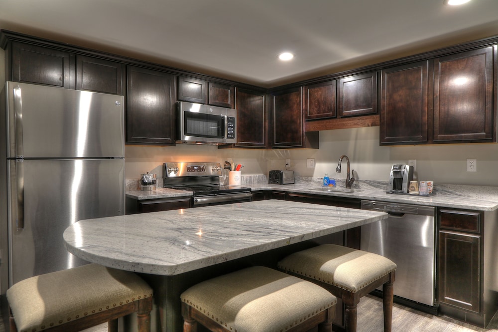 River Edge Inn - photo 27
