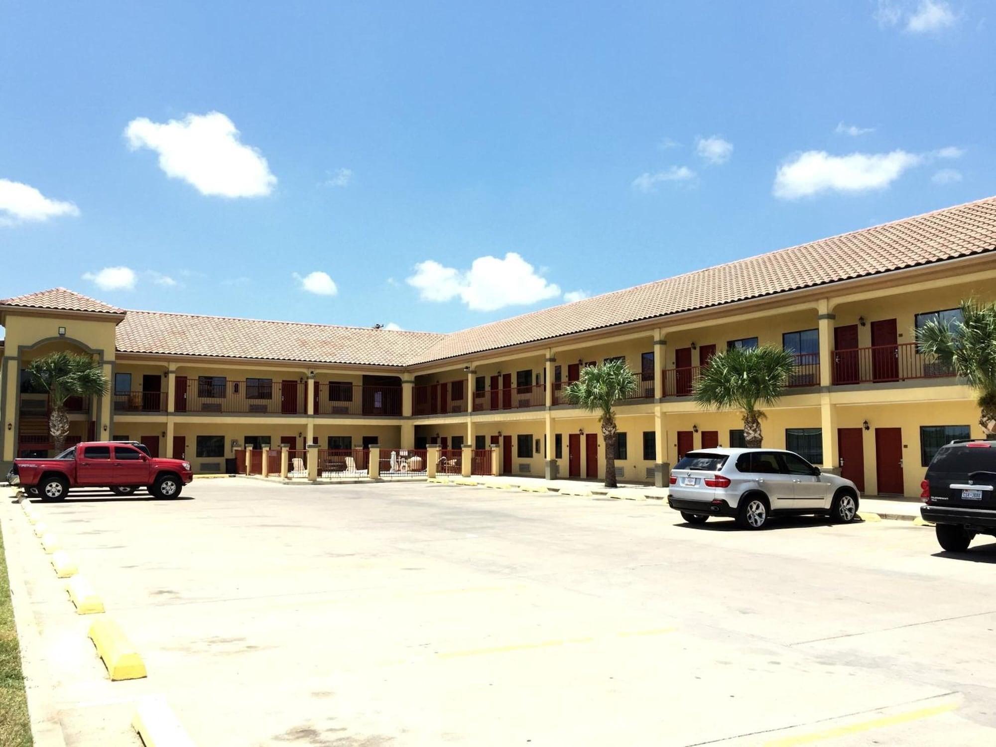 Boca Chica Inn & Suites Brownsville - photo 8