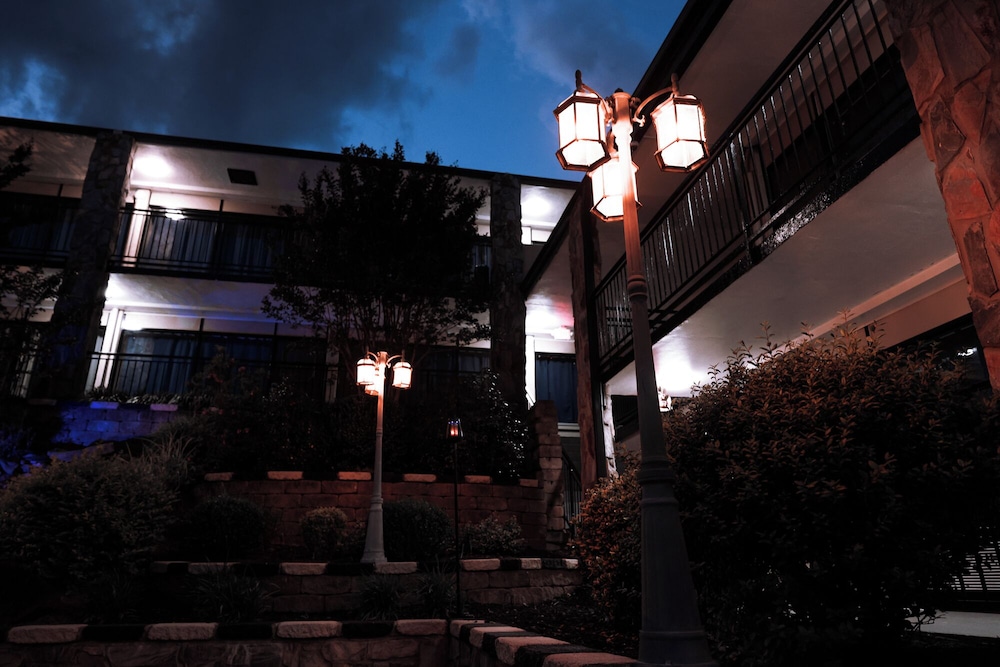 Riverside Inn & Suites by OYO Danville Ceaser Casino - photo 55
