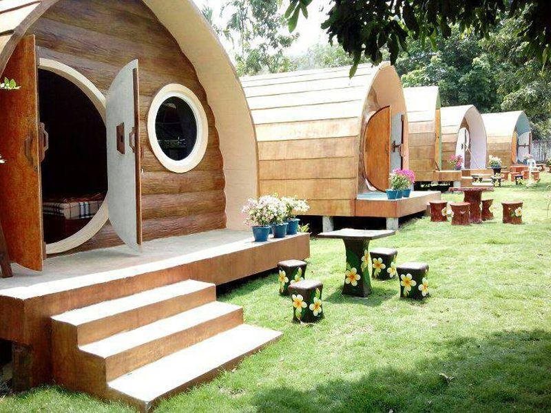 Kalakrungnung Train and Camp Hotel in Suan Phueng, Thailand