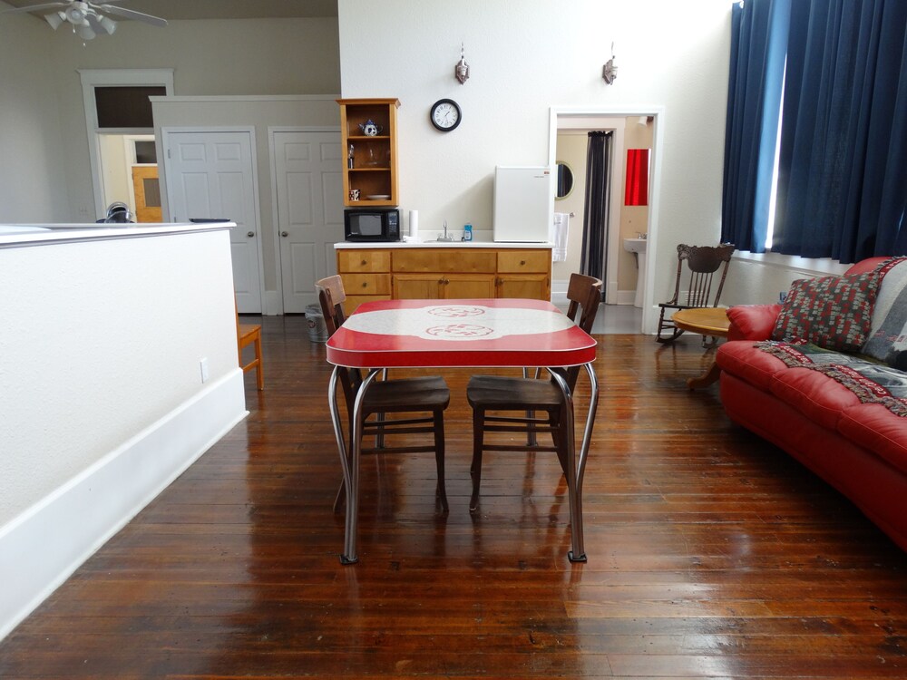 Davie School Inn - photo 12