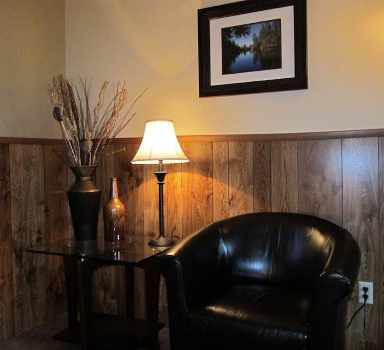 Pine Woods Resort - photo 11