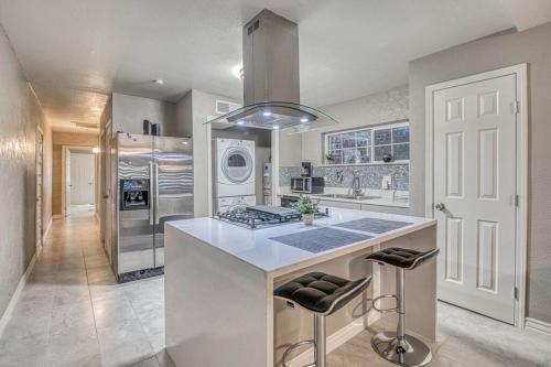 Close to All Restfull Cozy Duplex B in Downtown UTEP Hospitals — 4-Star Luxury Hotel in El Paso, United States