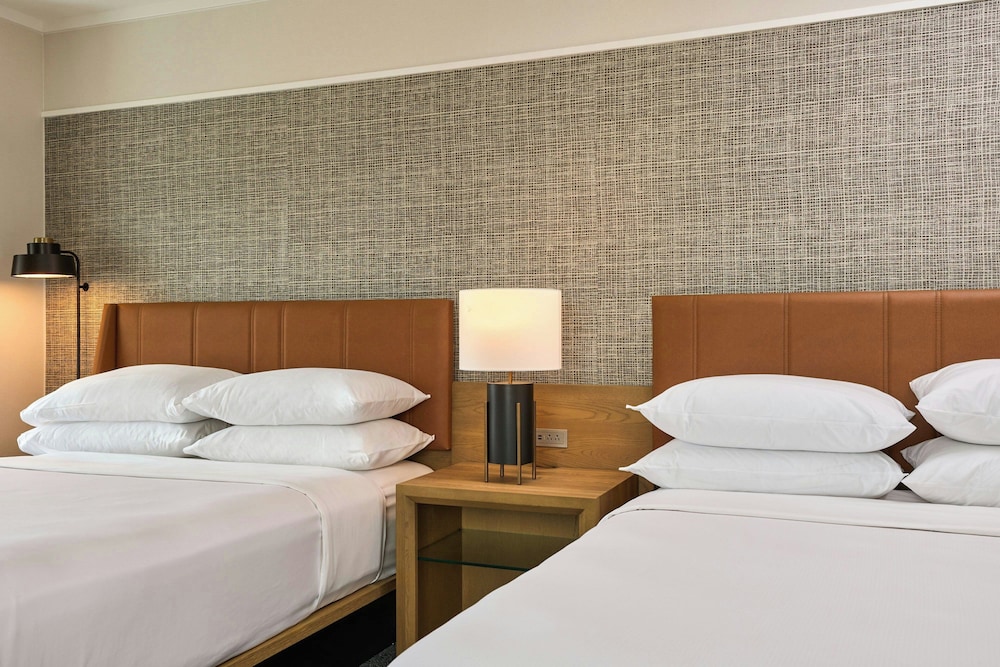 Sheraton Grand Sacramento Hotel - photo 21