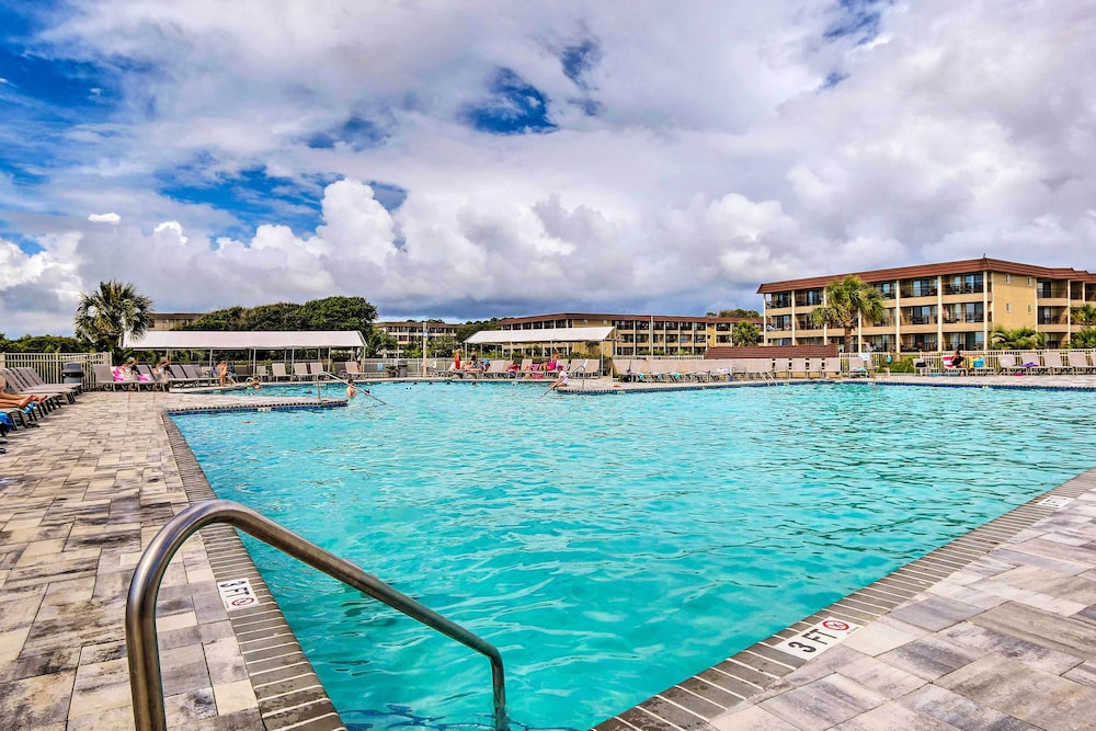 Folly Field Beach Access: Resort Condo w Pools - photo 15