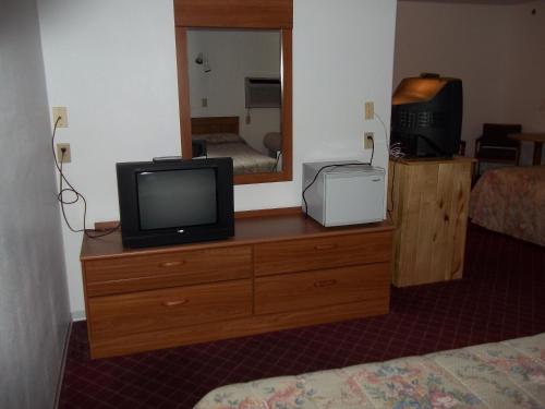 River Valley Inn - photo 11