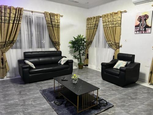 Suite Dreams Luxe Vesgrah Home — 4-Star Luxury Hotel in Kumasi, Ghana