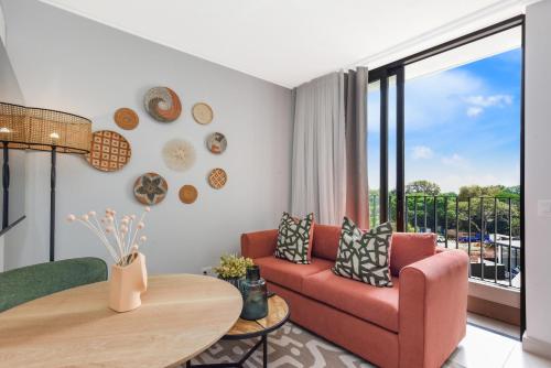 One Rosebank Apartments — 4-Star Luxury Hotel in Johannesburg, South Africa