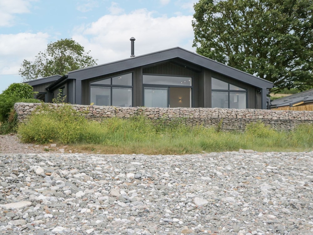 Driftwood Cottage — 4-Star Luxury Hotel in Ulverston, United Kingdom