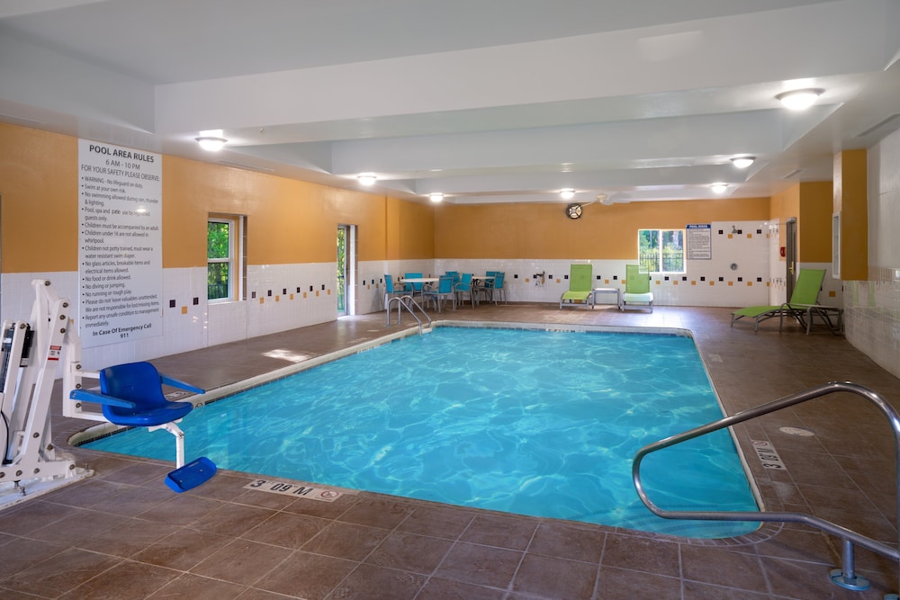Holiday Inn Express Hotel & Suites Hinesville East Fort Stewart - photo 101