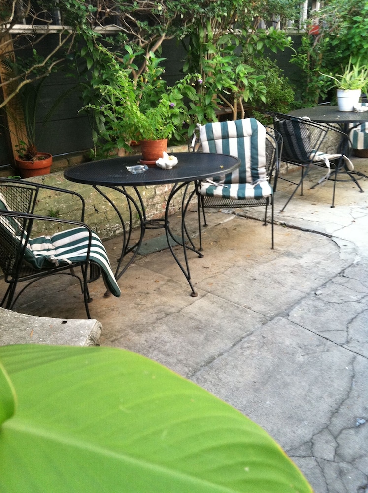 Nine O Five Royal Hotel - featured photo