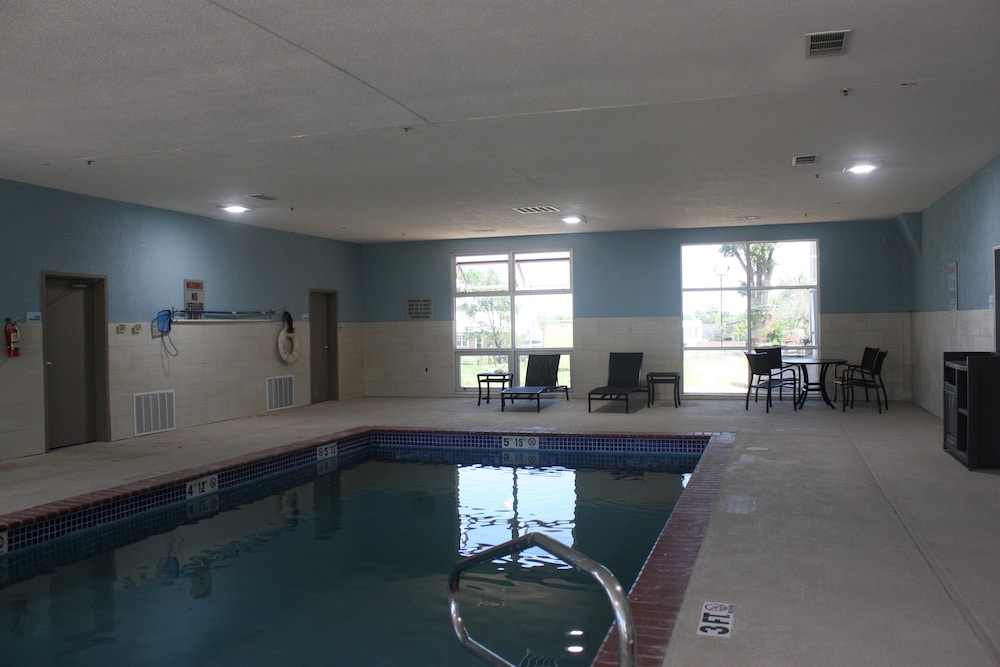Holiday Inn Express Hotel & Suites Shamrock North by IHG - photo 58