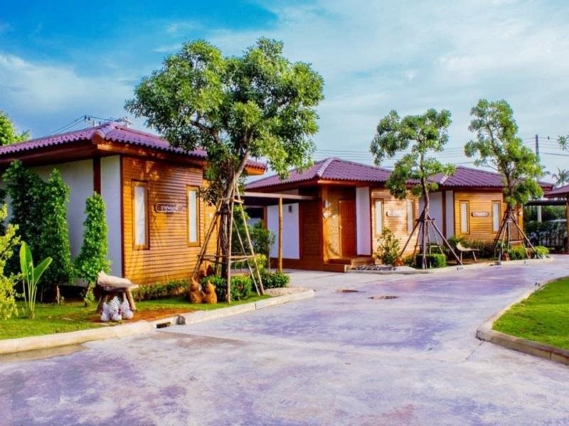 111 Resort And Spa in Chai Nat, Thailand