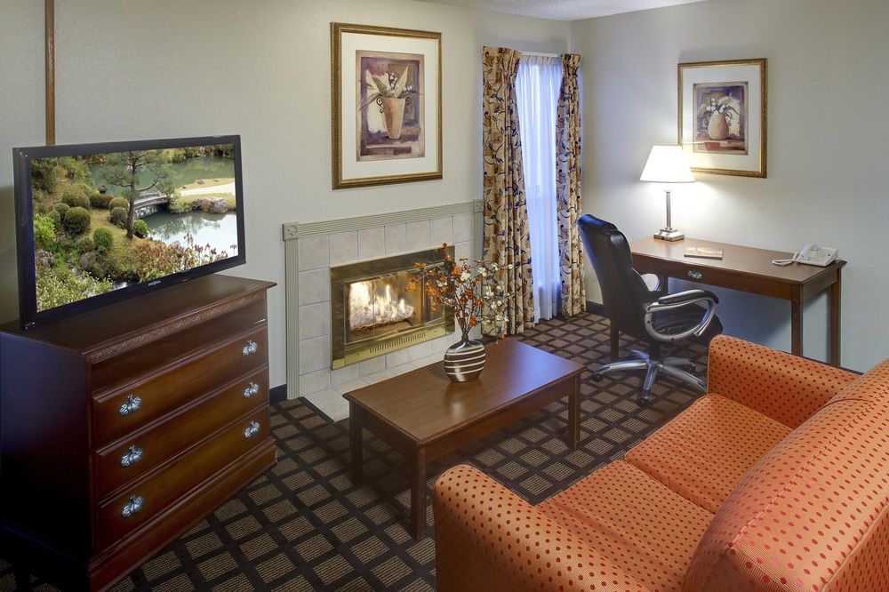 Orangewood Suites Hotel - photo 10