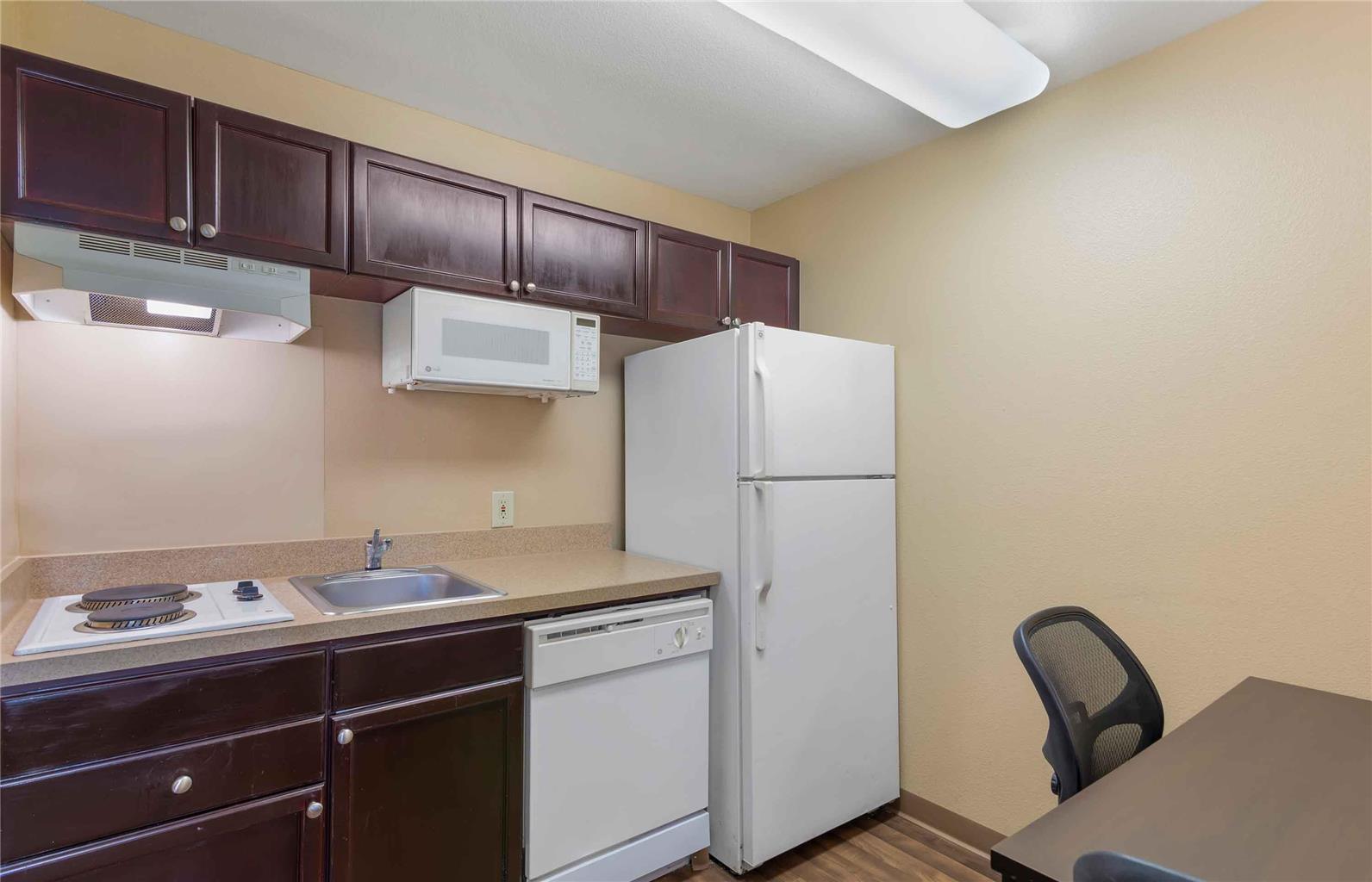 Extended Stay America Suites Atlanta Alpharetta Northpoint W - photo 11