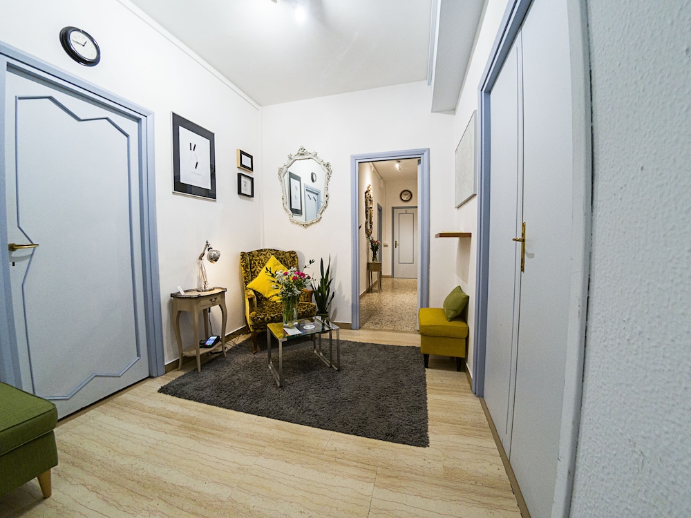 Magnolia House in Testaccio — 4-Star Luxury Hotel in Rome, Italy