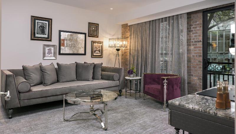 The Ivey's Hotel - photo 3