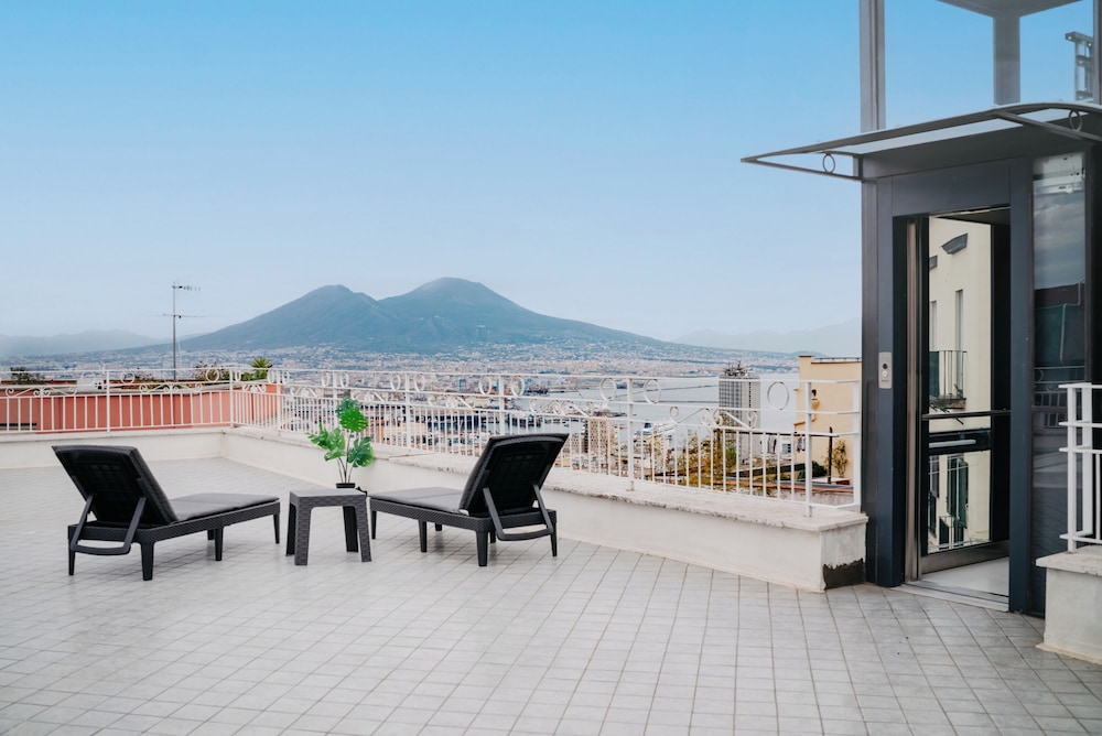 Vista Napoli Residence — 4-Star Luxury Hotel in Naples, Italy