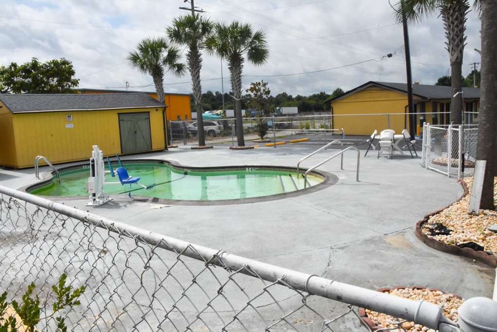Americas Best Value Inn St. George SC - photo 8