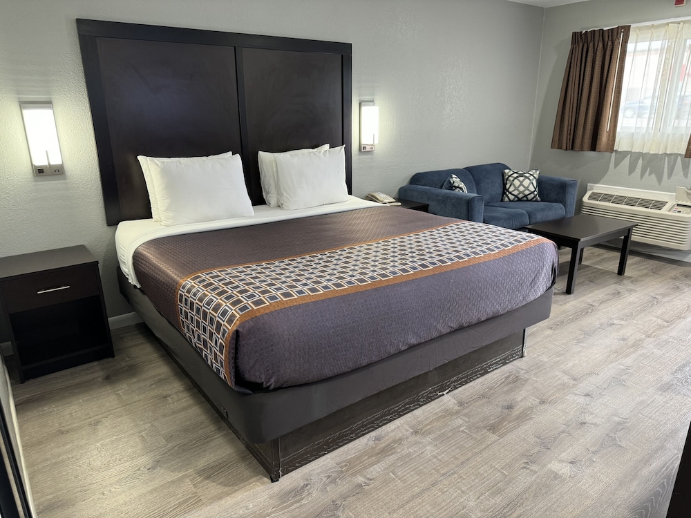Copper Manor Motel - photo 12