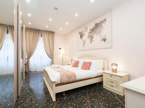 Colosseum 10 Minutes Netflix & Free Wi Fi — 4-Star Luxury Hotel in Rome, Italy