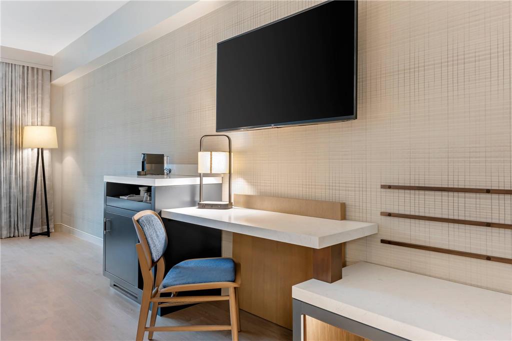 Cambria Hotel Austin Downtown - photo 34